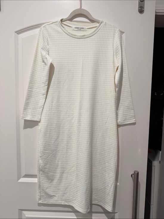 Sonnet James Dresses & Skirts - Ivory Textured Midi Shift Dress by Somerset Studio